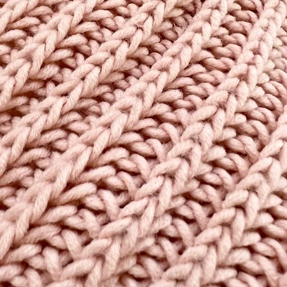 Sexy Pink Off-the-Shoulder Sweater — M - Picture 8 of 8